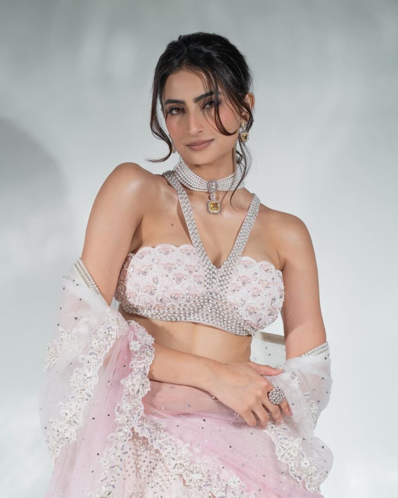 Palak Tiwari Age, Height, Boyfriend & Untold Facts 2025