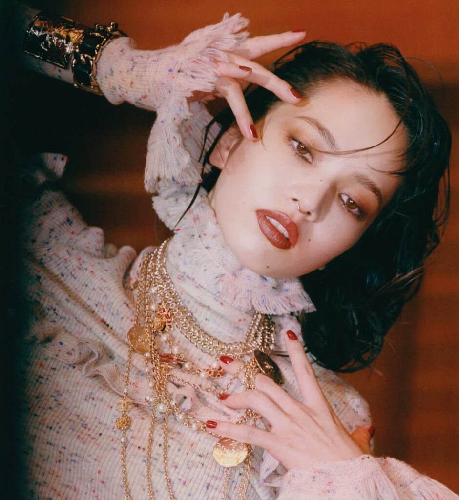 Nana Komatsu: From Teen Model to Global Icon 2025