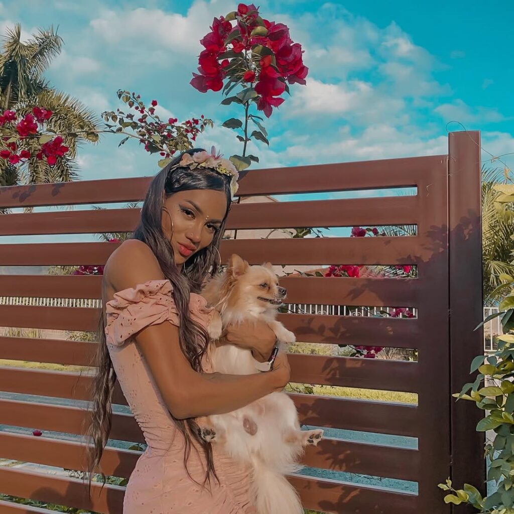 Laura Saenz: Age, Bio, Career & Net Worth 2025