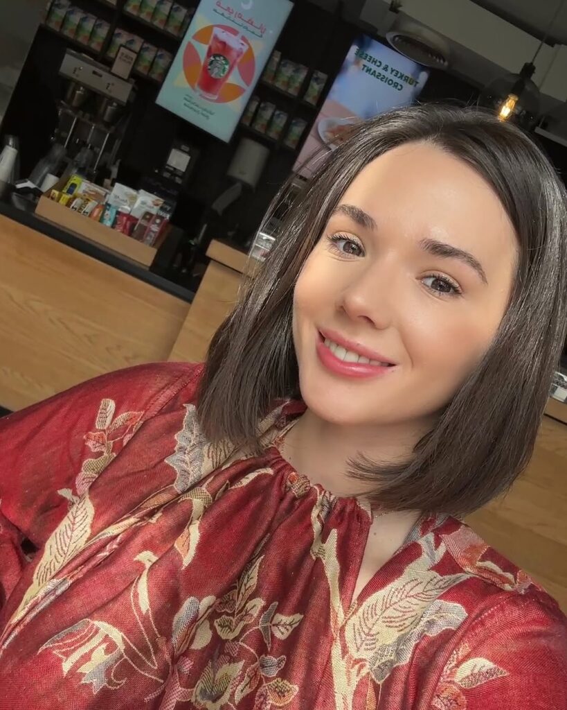 Eve Sweet Age, Bio, Net Worth, Career & Life Story 2025